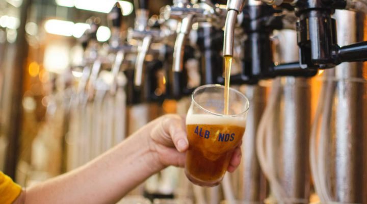 7-dicas-de-como-servir-chopp-cervejaria-albanos